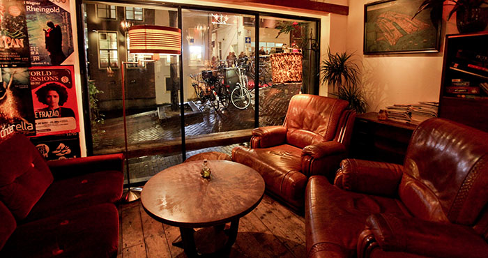japon Paine Gillic Populair Mata Hari: bar en restaurant in centrum Amsterdam ⋆ Looselab